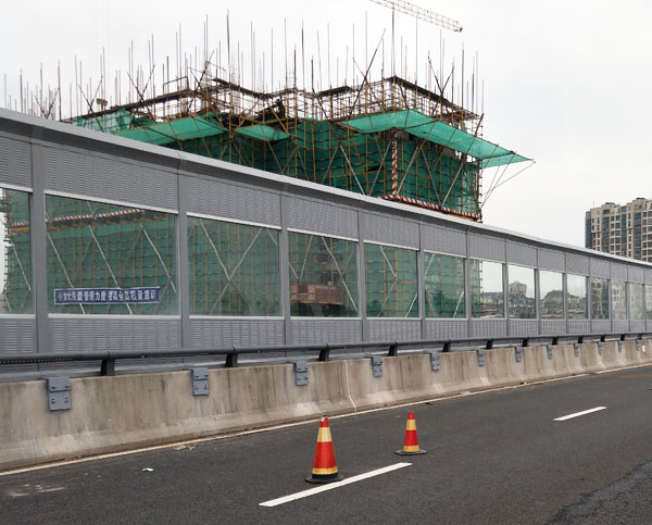 快速路消音吸音声屏障厂家 快速路消音吸音声屏障厂家