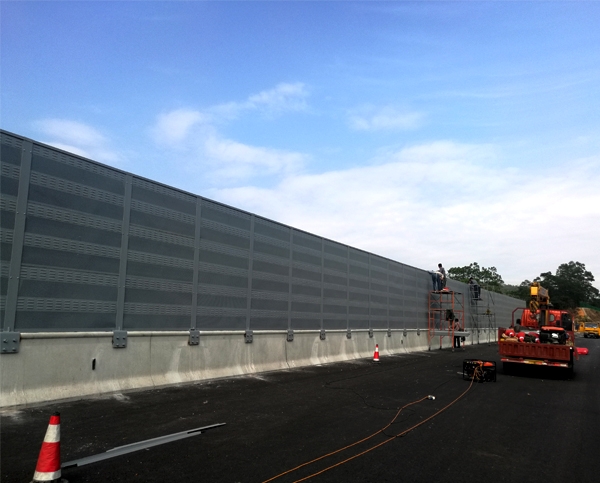 高速公路声屏障