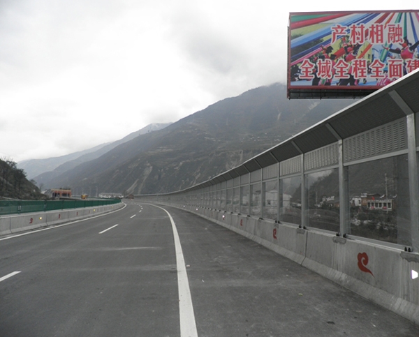 西安桥梁段2m高轻型声屏障